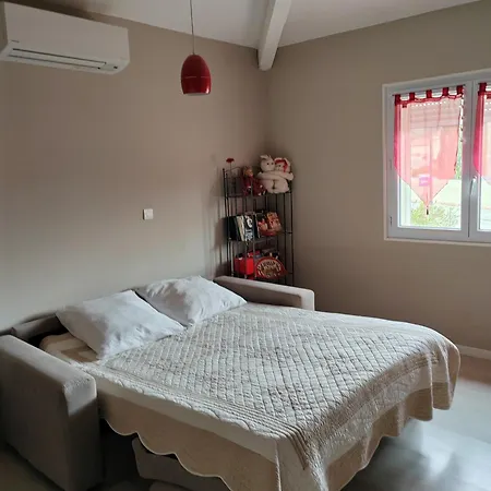 Chez Claudia Et Serge Bed & Breakfast