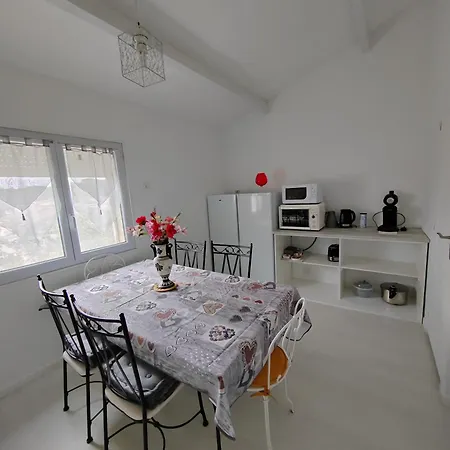 Chez Claudia Et Serge Bed & Breakfast *