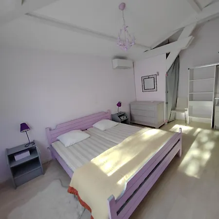 Bed & Breakfast Chez Claudia Et Serge